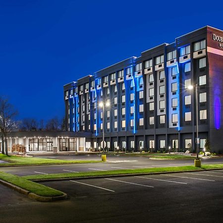 Doubletree By Hilton Monroe Township Cranbury Rossmoor Exterior foto