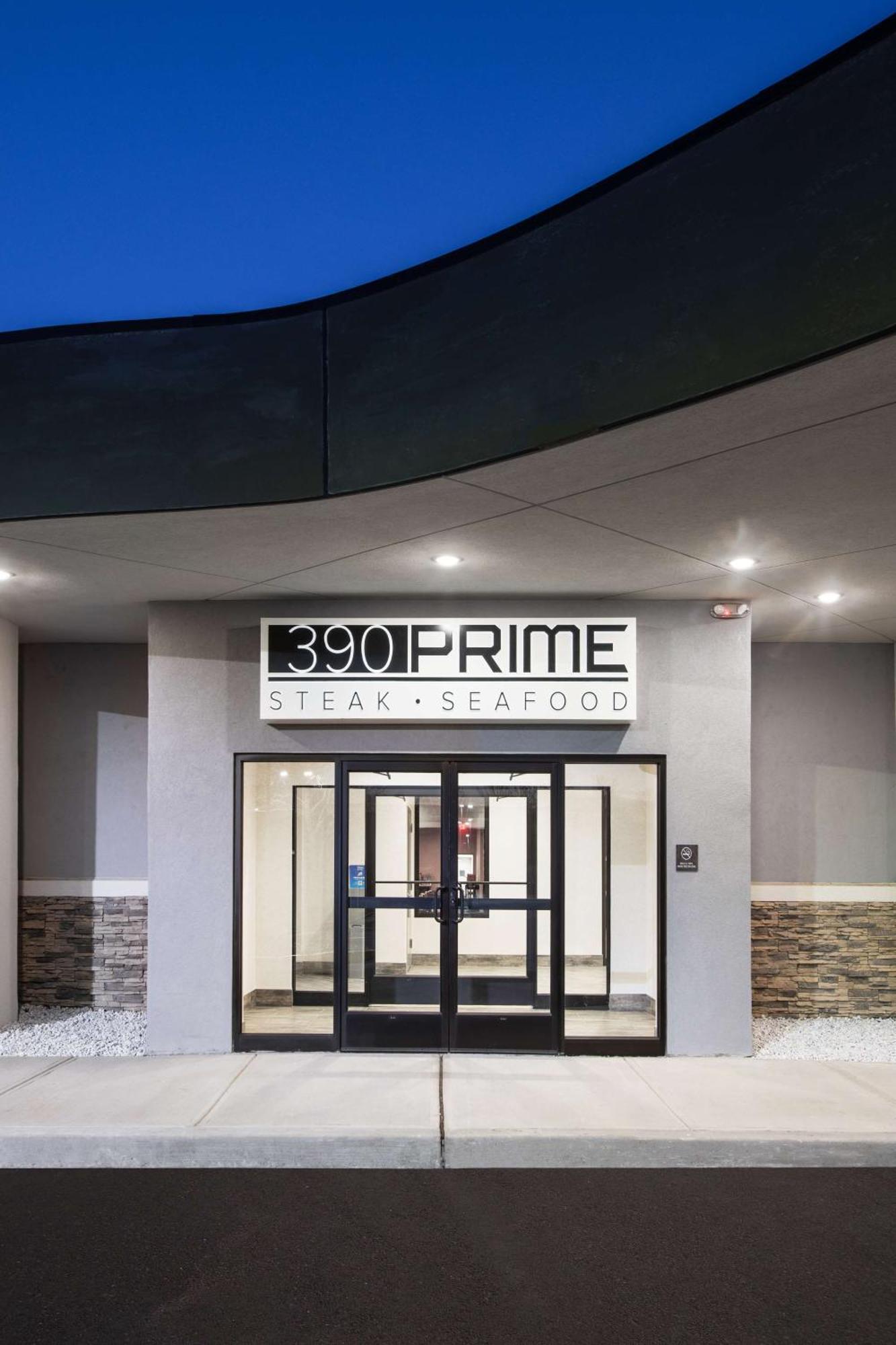 Doubletree By Hilton Monroe Township Cranbury Rossmoor Exterior foto