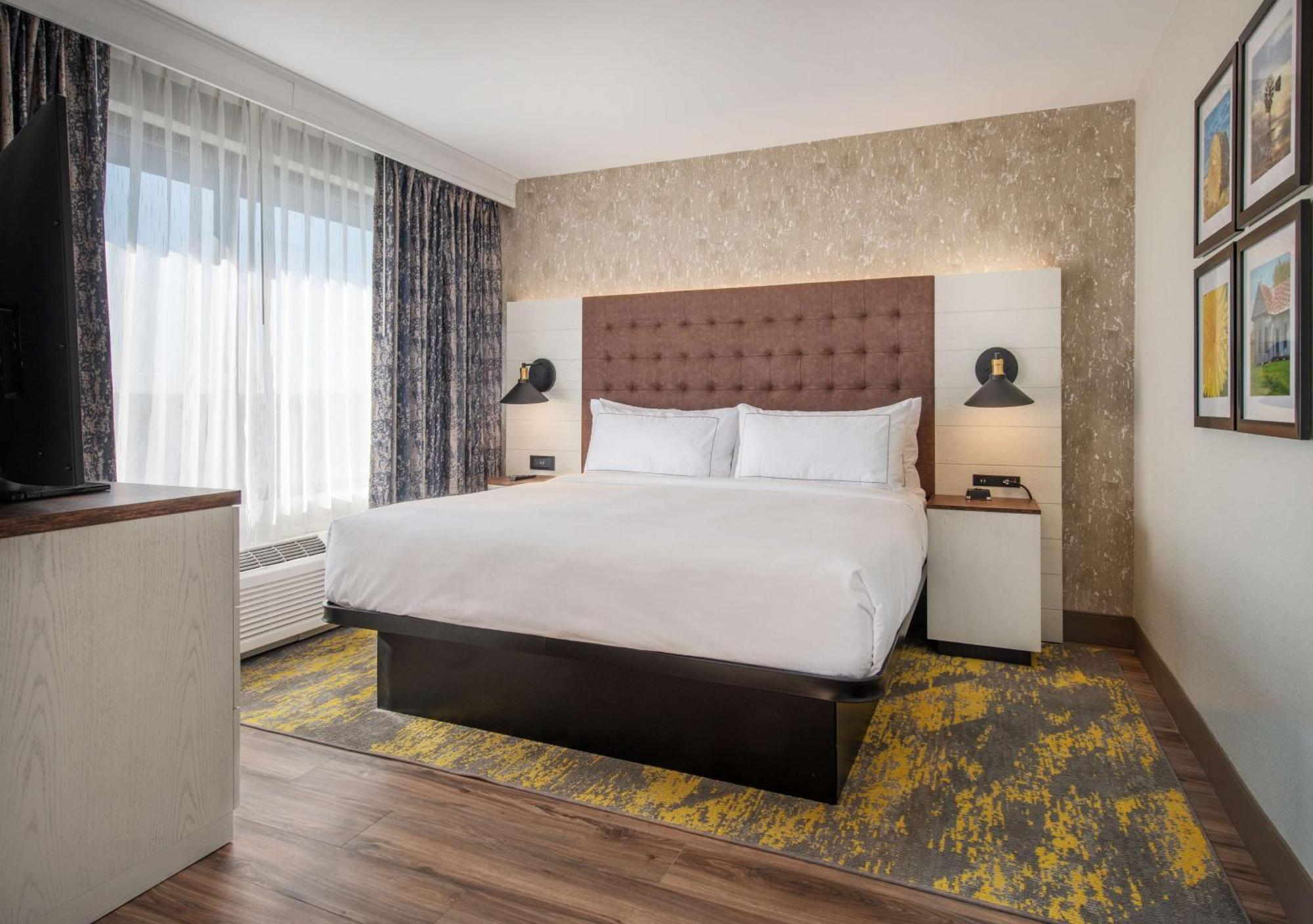 Doubletree By Hilton Monroe Township Cranbury Rossmoor Exterior foto